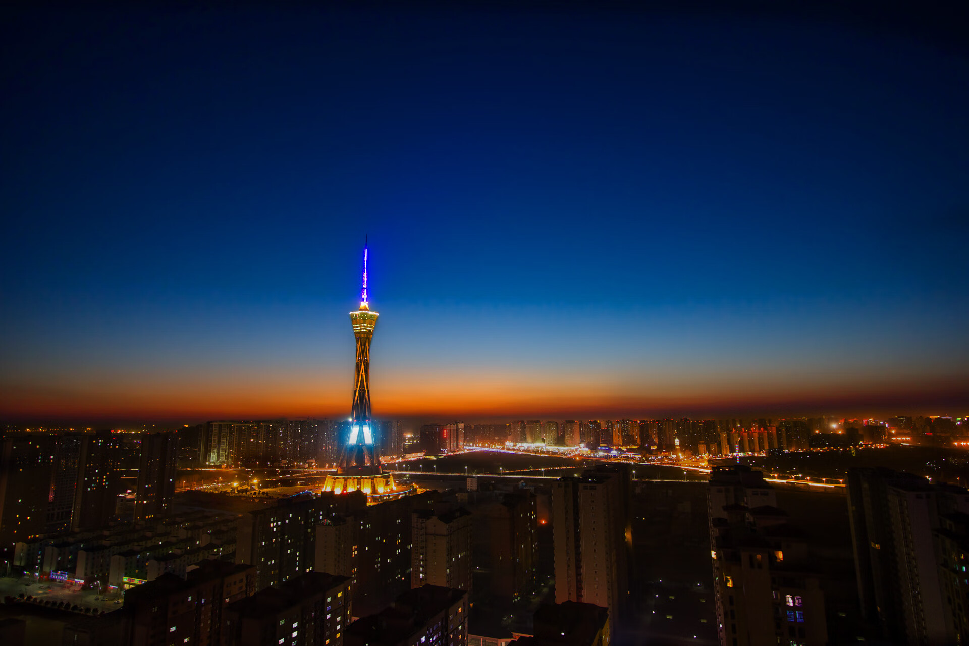 拜仁连续15场不败领跑德甲,拜仁几连胜